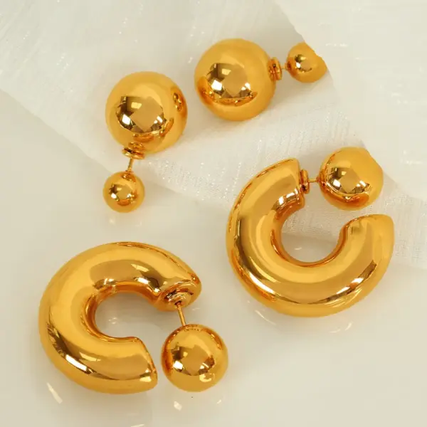 Wholesale Ion Plating (IP) Real Gold Plated 18K Gold C Shape Round 304 Stainless Steel Casual Retro IG Style Waterproof Non Tarnish Ear Studs