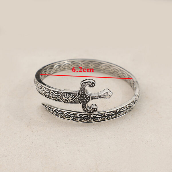oly-2ba69ad6438e03113ada29d3cbbd70af Wholesale Vintage Gothic Snake Sword Bracelet