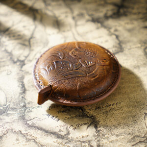 Round-Carved Leather Yellow Brown