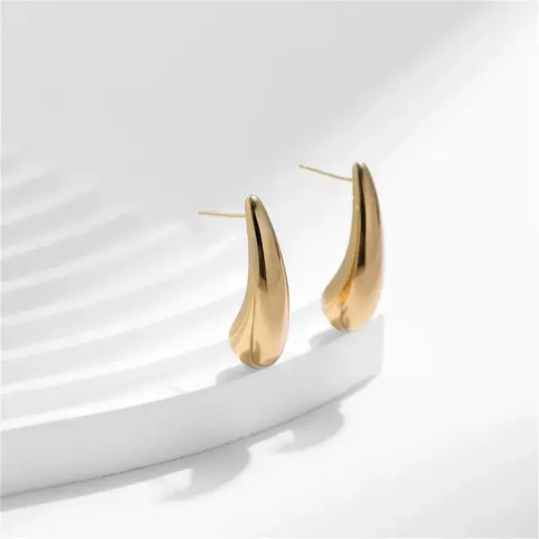 Wholesale PVD Coated 18K Gold Plated Solid Color 304 Stainless Steel Simple Style Classic Style Waterproof Non Tarnish Ear Studs