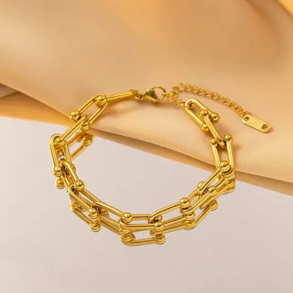 Wholesale 304 Stainless Steel U Shape PVD Coated 18K Real Gold Plated Elegant Simple Style Waterproof Non Tarnish Gold Bracelets Necklace