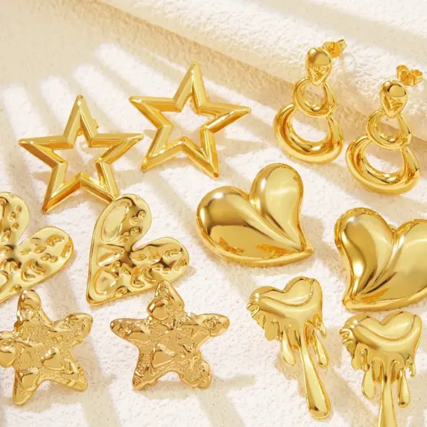 Wholesale 1 Pair Retro Simple Style Heart Shape Flower Sector 304 Stainless Steel Ear Studs