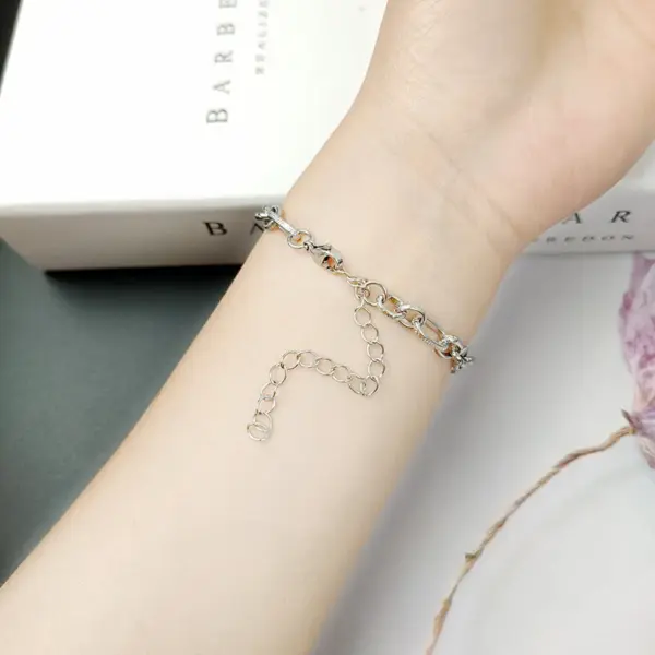 Simple Style Heart 304 Stainless Steel No Inlaid Bracelets In Bulk