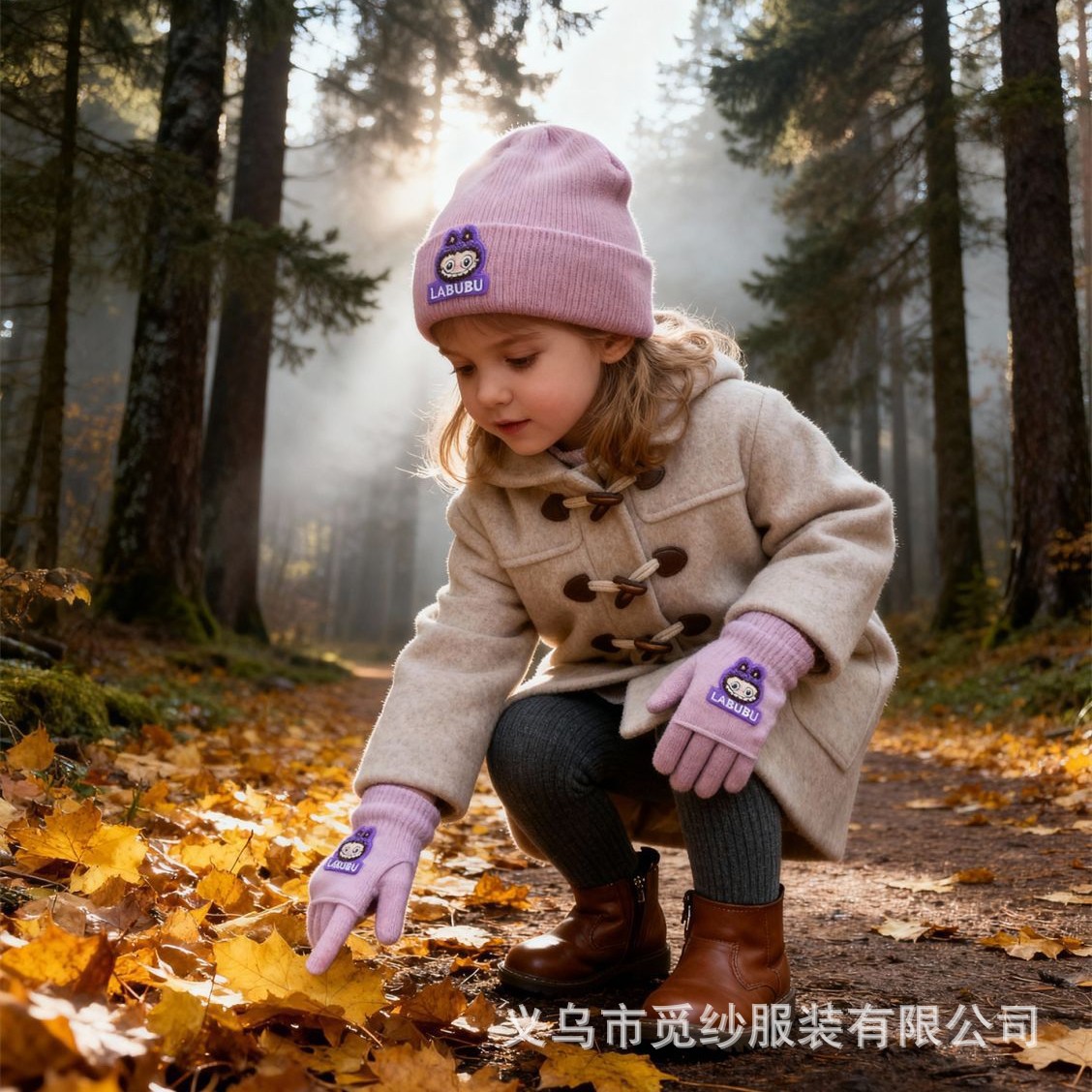Wholesale Cute Cartoon Pattern Winter Knitted Gloves