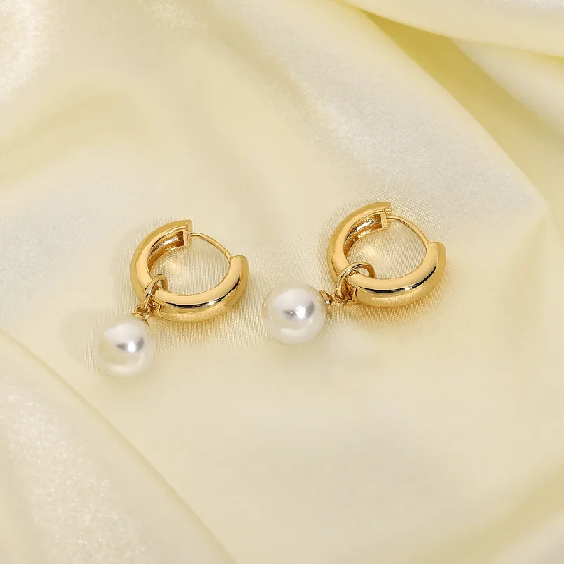 Wholesale Vacation Simple Style Pearl Copper Artificial Pearls Earrings