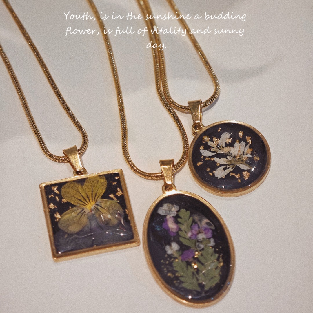 Wholesale Mysterious Black Gold Foil ied Flower Necklace