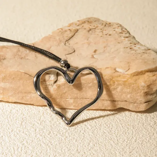 Wholesale Jewelry IG Style Heart Shape Stainless Steel 18K Gold Plated PVD Coated Cord String Necklace