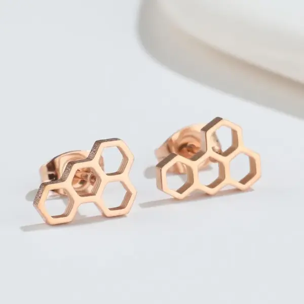 Wholesale PVD Coated 18K Gold Real Gold Plated Honeycomb 304 Stainless Steel Fashion Waterproof Non Tarnish Ear Studs