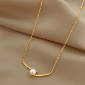 Irregular Pearl Necklace
