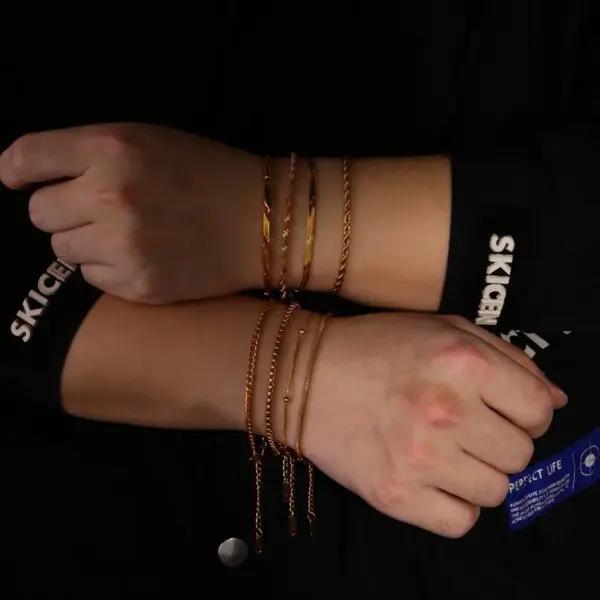 Real Gold Plated Geometric Solid Color 304 Stainless Steel Simple Style Waterproof Non Tarnish 304 Stainless Steel Bracelets