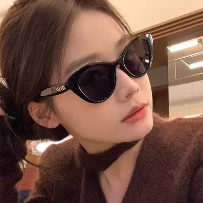 Wholesale 2024 New Cat's Eye European and American Retro Sunglasses Women's Fashionable High-end Sense Internet Trendy Street Photoshoot UV-proof Sung