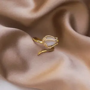 Jz201 White Opal Ring / Gold