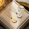 Wholesale PVD Coated Real Gold Plated Daisy Stainless Steel Simple Style Waterproof Non Tarnish Titanium Steel Pendant Necklace