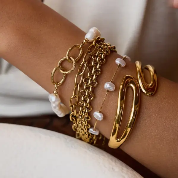 Wholesale 304 Stainless Steel Geometric PVD Coated Real Gold Plated Modern Style Waterproof Non Tarnish Beaded Chain Rings Bracelets Necklace