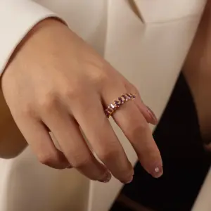 B Style Purple Color Zirconium Rhinestone Ring