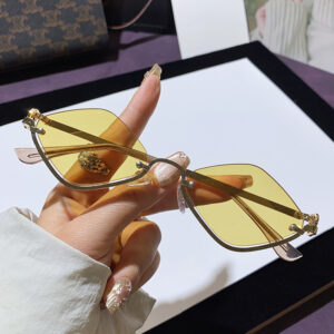 Gold Frame light yellow