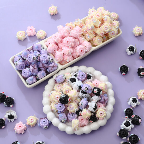 Wholesale New cartoon three-dimensional flower heavy beaded DIY hand-made tide play round beads cream hand-painted beads accessories
