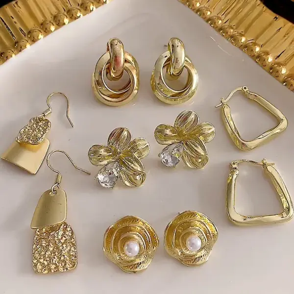 Wholesale 1 Pair Lady Streetwear Geometric Flower Plating Inlay Copper Zircon Earrings