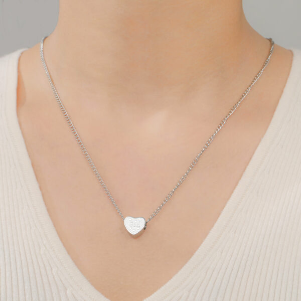 Wholesale Cross-Border Hot Selling Stainless Steel Cut Love Necklace Titanium Steel Home Jewelry Gift for Relatives and Lovers Holiday Gifts