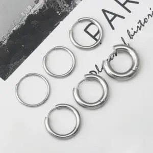 304 Stainless Steel Circle Simple Style Classic Style Earrings