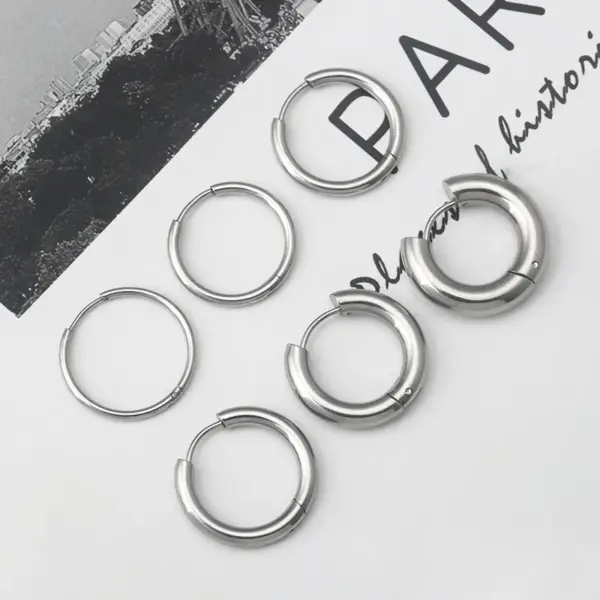 304 Stainless Steel Circle Simple Style Classic Style Earrings