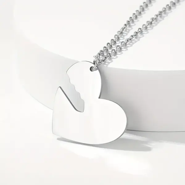 Wholesale 304 Stainless Steel Stainless Steel Heart Shape Key PVD Coated 18K Real Gold Plated Simple Style Plating Gold Silver