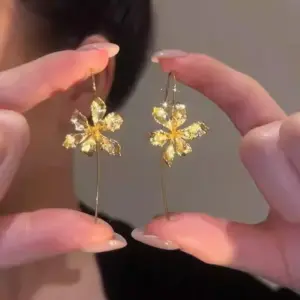 A2115 Gold Best-Seller on Douyin Flower-De-Luce / 925 Silver