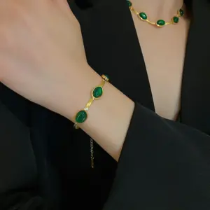 S014-Three Emeralds-Bracelet- Gold