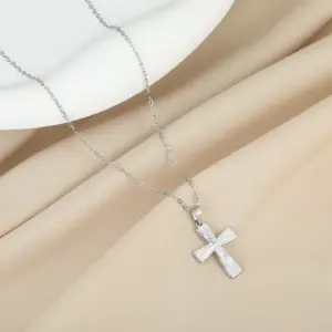 Small Cross / Silver