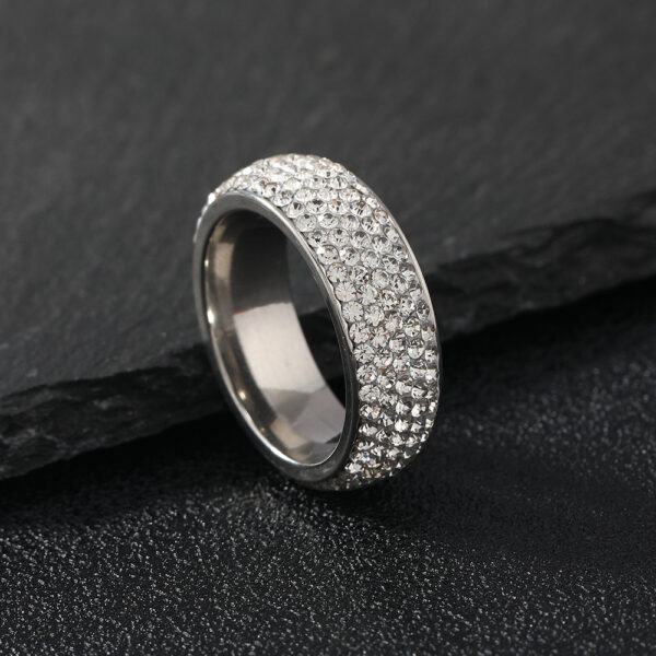 Wholesale Cross-border supply of titanium steel ring women's niche high-grade five-row clay full diamond ring stainless steel jewelry manufacturers