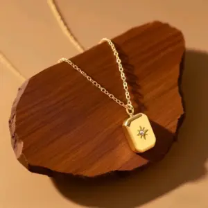 X0498-Star Square-Necklace- Gold