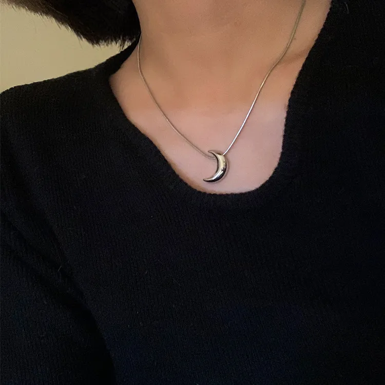 Wholesale Ig Style Moon Titanium Steel Polishing Pendant Necklace