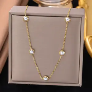 [Ah1265] Five Pearl Necklace / Gold