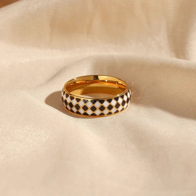 Wholesale PVD Coated Real Gold Plated 18K Gold Geometric Plaid 304 Stainless Steel Waterproof Non Tarnish Rings