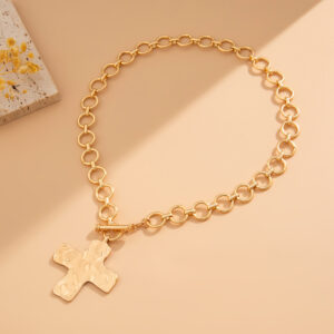 01 necklace gold 6678