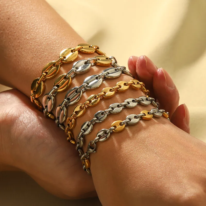 Wholesale 304 Stainless Steel Geometric Electroplating 18K Gold Plated Golden Plated Vintage Style Simple Style Plating Gold Silver Bracelets