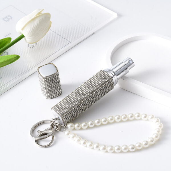 Wholesale Amazon Diamond Creative Hot Selling Girls 10ml Perfume Bottling Keychain Portable Belt