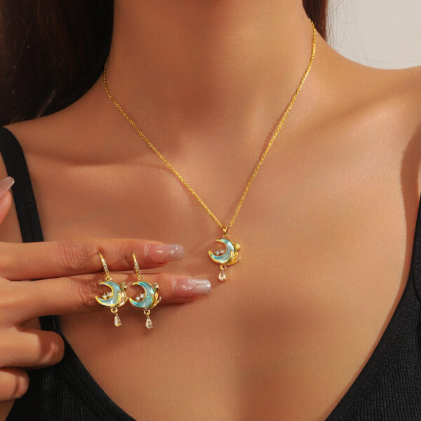 Wholesale Women's Necklace European and American Internet Red Moon Zircon Niche New Style Design Star Moon Earrings Temperament suit Titanium Steel Necklace