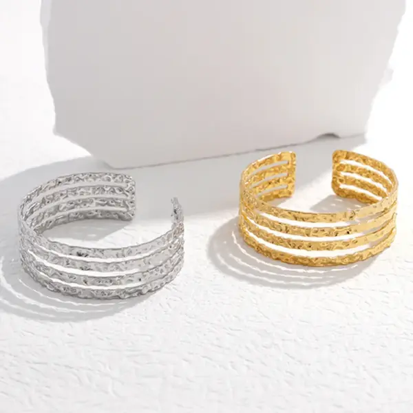 Fashion C Shape 304 Stainless Steel 18K Gold Plated Stainless Steel Bracelets In Bulk