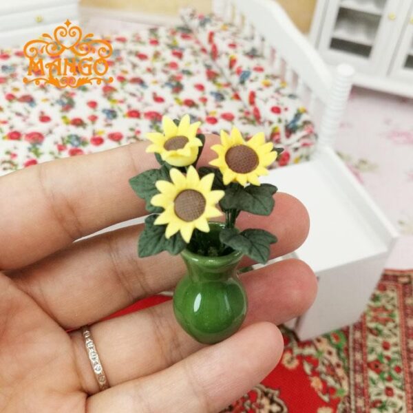 Wholesale 1:12 DOLLHOUSE DOLLHOUSE mini model handmade ob11 plant green porcelain bottle sunflower flower arrangement pot