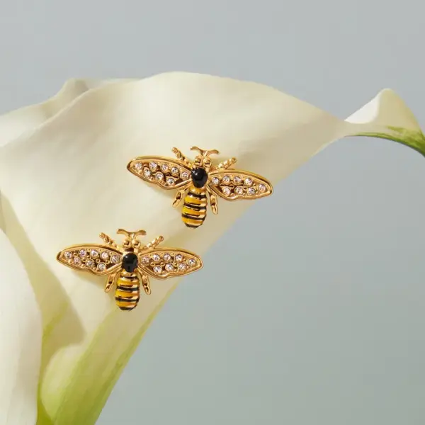 Wholesale Women's Classic 18K Gold Stainless Steel Zircon Bee Earrings Jewelry Pair Vacuum Plated 304 Stainless Steel Stud Earrings