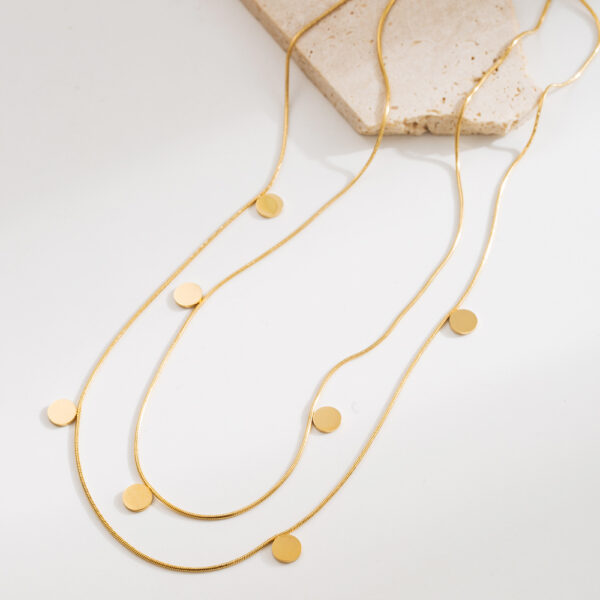 oly-2f16df282455c9c3c307e0a815a56f4c Wholesale Korean style geometric double-layer necklace for women, luxurious titanium steel, colorfast design, unique clavicle chain, elegant and versatile accessory.