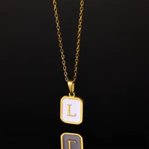 Gold / Letter L
