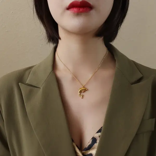 Wholesale PVD Coated Real Gold Plated 18K Gold Animal 304 Stainless Steel Simple Style Waterproof Non Tarnish 304 Stainless Steel Necklace