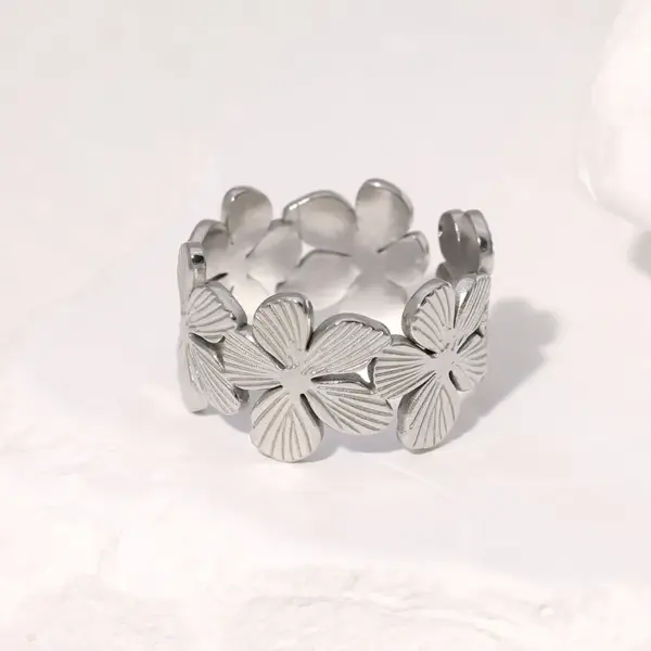 oly-2f6897bdafaf054fff261184f34d5dc0 Wholesale PVD Coated Real Gold Plated 18K Gold Flower 304 Stainless Steel IG Style Pastoral Simple Style Waterproof Non Tarnish Open Rings
