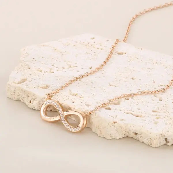 Wholesale PVD Coated 18K Gold Plated Infinity 304 Stainless Steel Basic Simple Style Classic Style Waterproof Non Tarnish 304 Stainless Steel Pendant Necklace