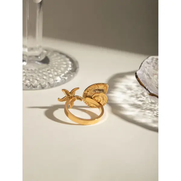 Wholesale 304 Stainless Steel Starfish Conch PVD Coated 18K Real Gold Plated Simple Style Classic Style Gold Rings