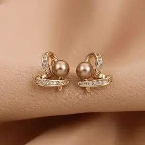 28# D0108 Champagne Hollow Heart