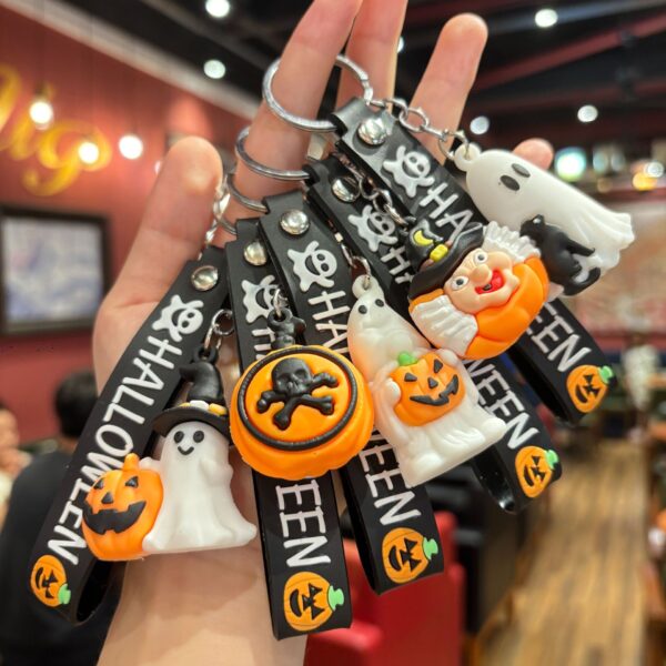 Wholesale Halloween cartoon keychain