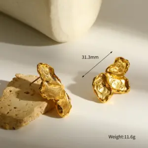 Gold Earrings2